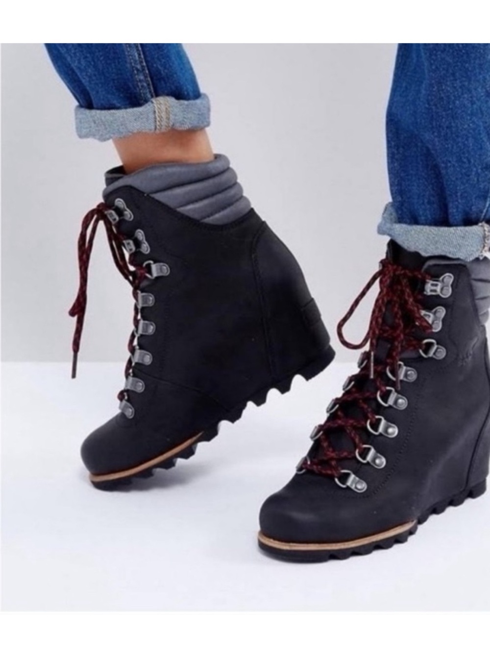 Sorel Women's Conquest Lace Up Wedge Hidden Heel Booties Black Size 6.5